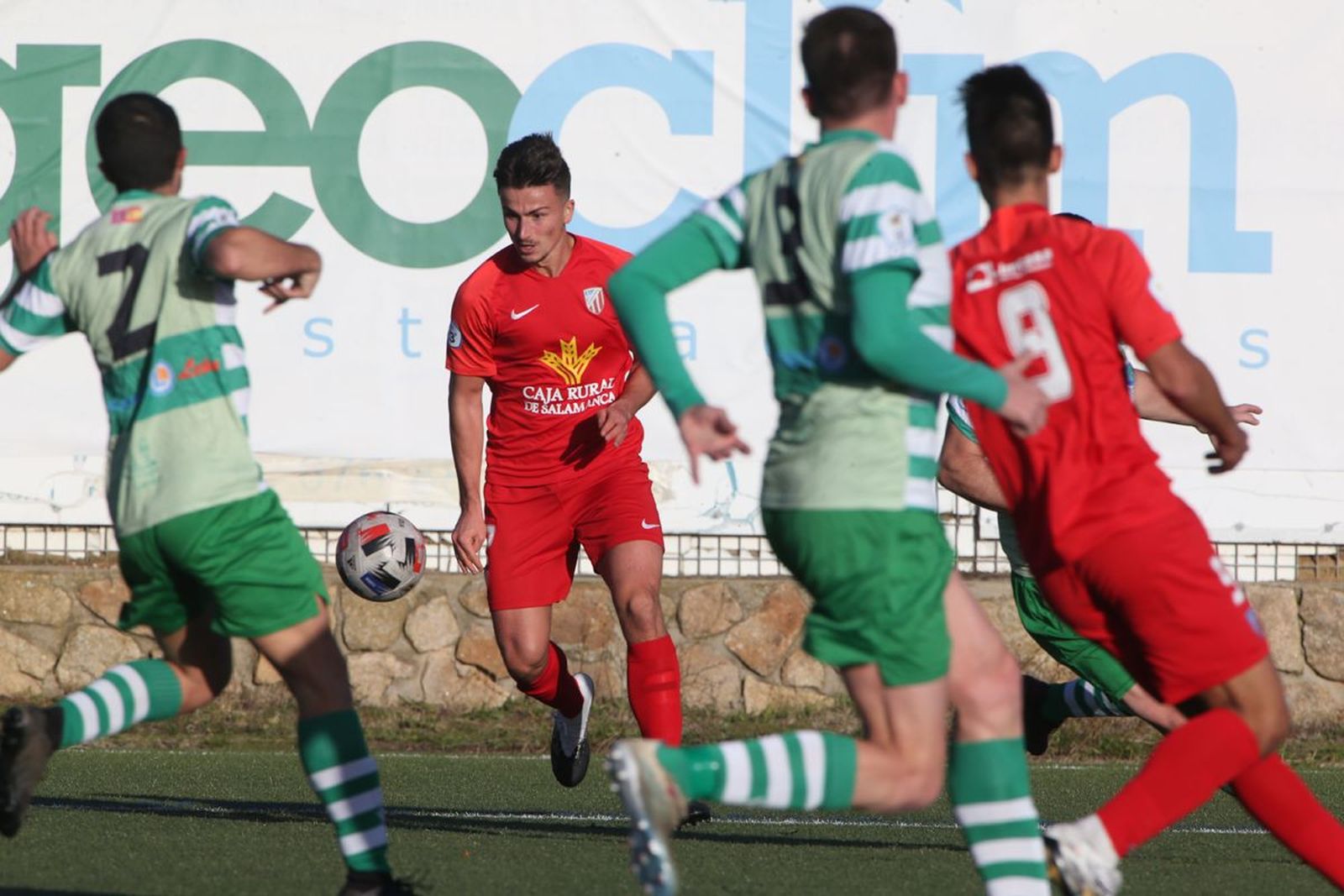 Montes, durante el choque entre UD Santa Marta y La Virgen.