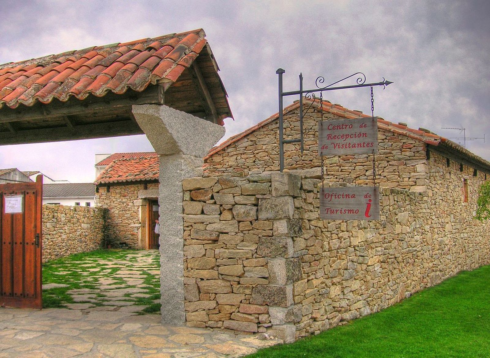 Oficina de Turismo (Trabanca)