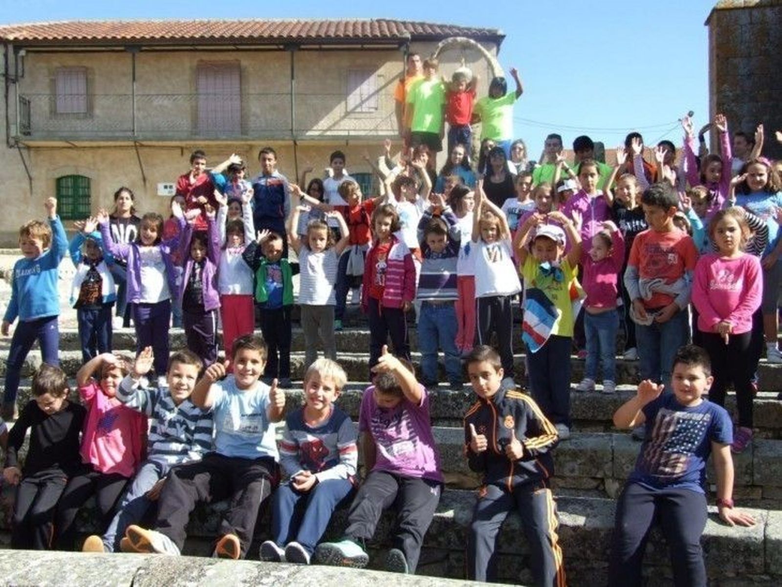 Monleras acoge el encuentro comarcal del programa educativo 'Abraza tu pueblo'