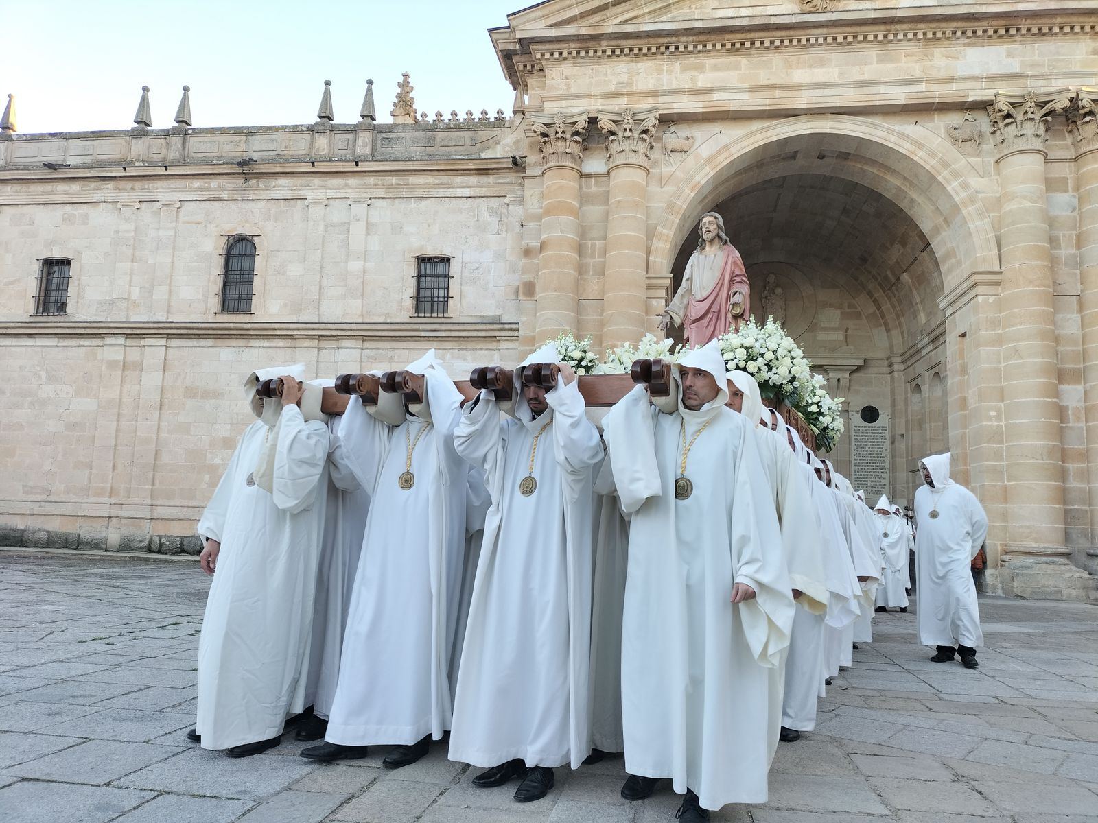 hermandad-penitencial-de-nuestro-senor-jesus-de-luz-y-vida-60