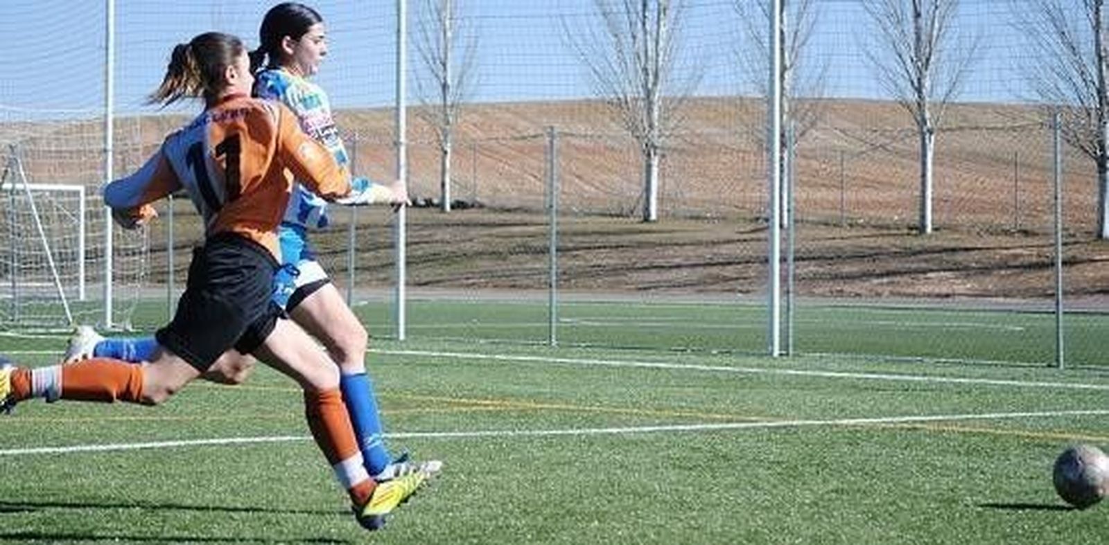 Primera derrota de la segunda vuelta para las chicas del Carbajosa