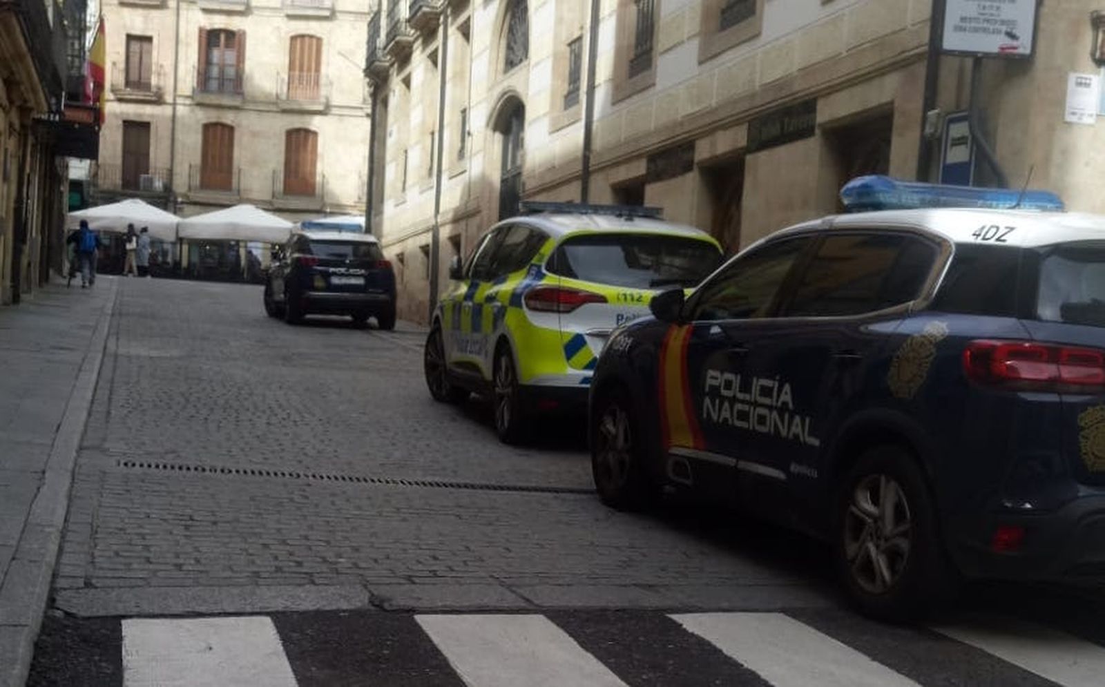 Policía Local y Nacional en calle San Pablo