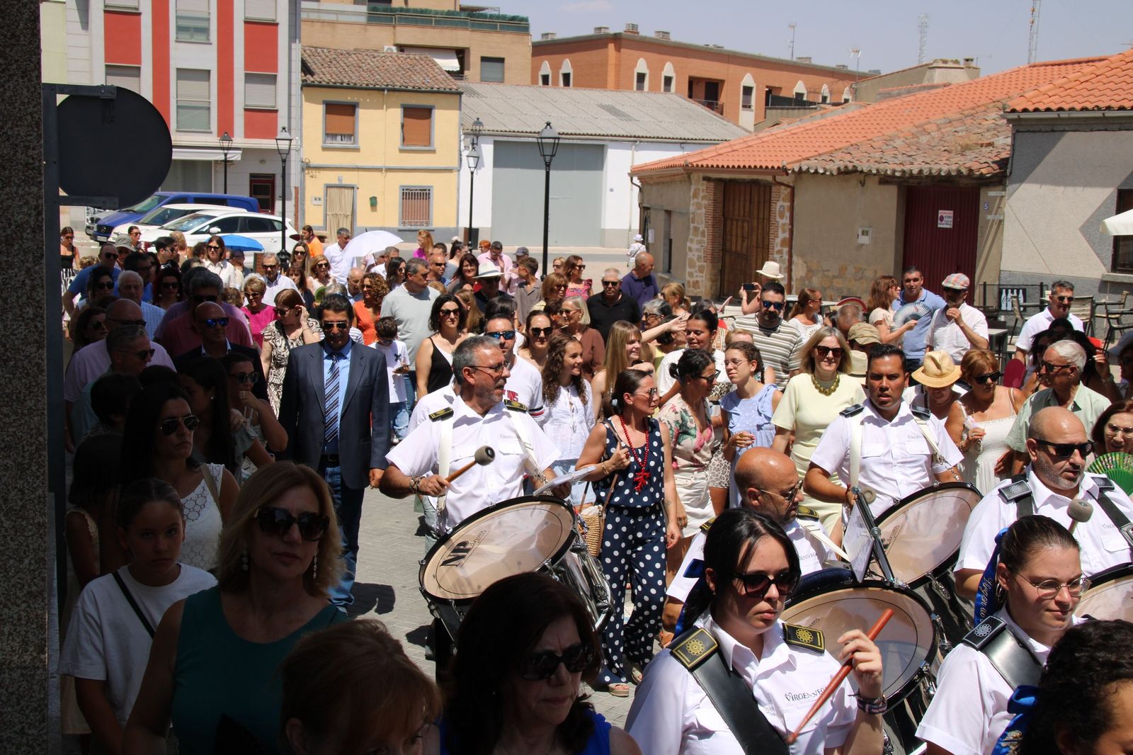 Procesión en honor al Cristo de las Batallas en Castellanos de Moriscos
