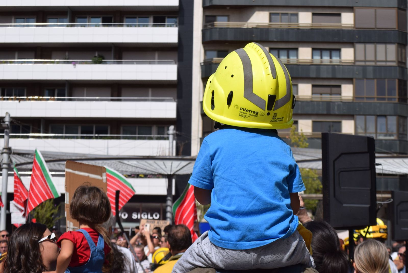 Concentración para reclamar "respeto y justicia" para Zamora tras los incendios