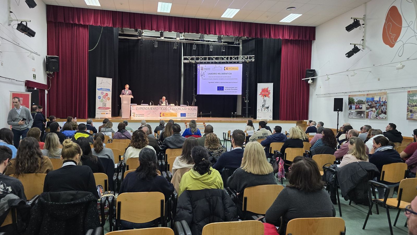 El alcalde de Salamanca, Carlos García Carbayo, participa en la jornada ‘El emprendimiento desde la economía social’