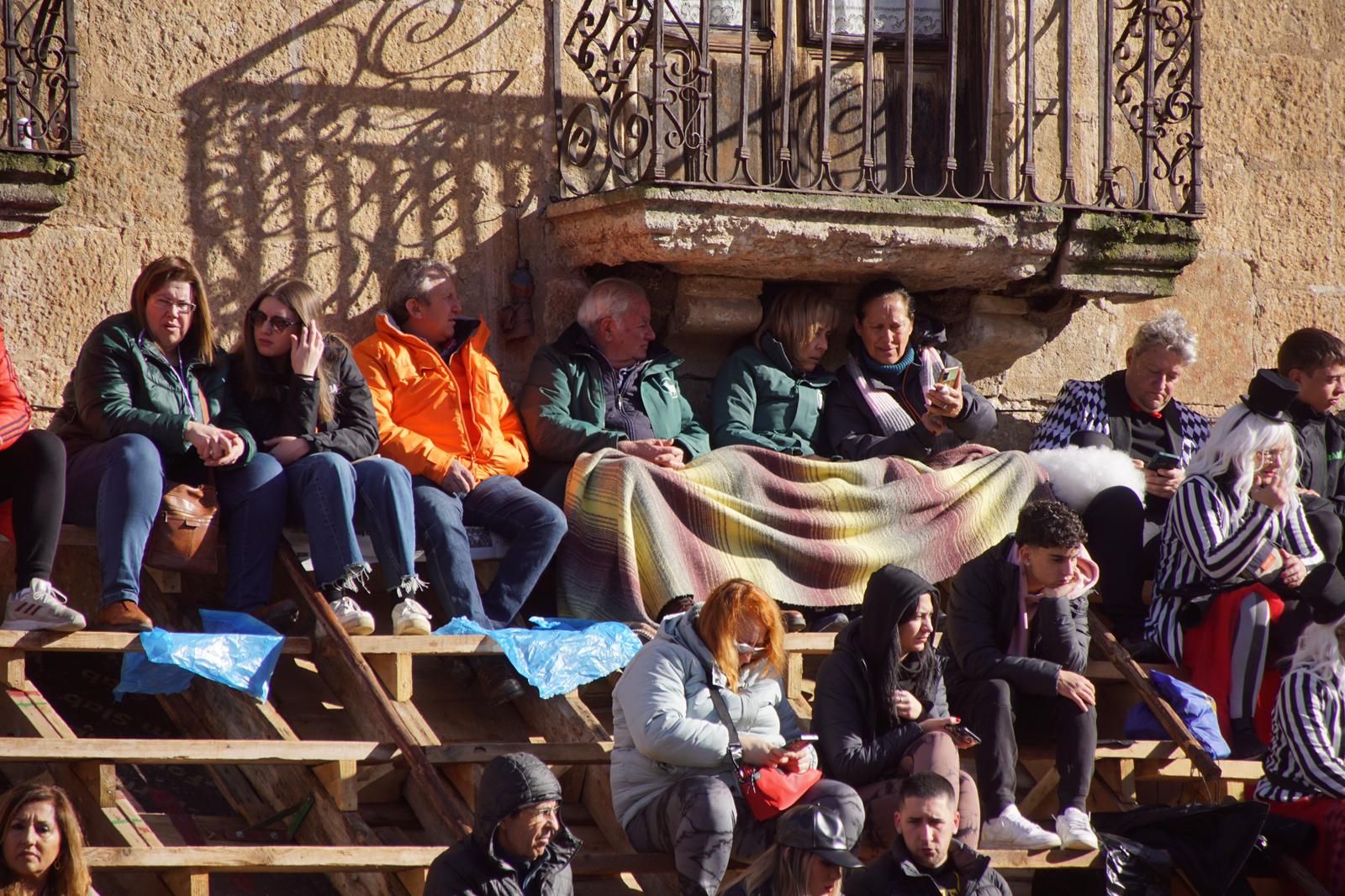 ambiente-encierro-urbano-lunes-de-carnaval-en-ciudad-rodrigo-12-de-febrero-de-2024-fotos-s24h-24