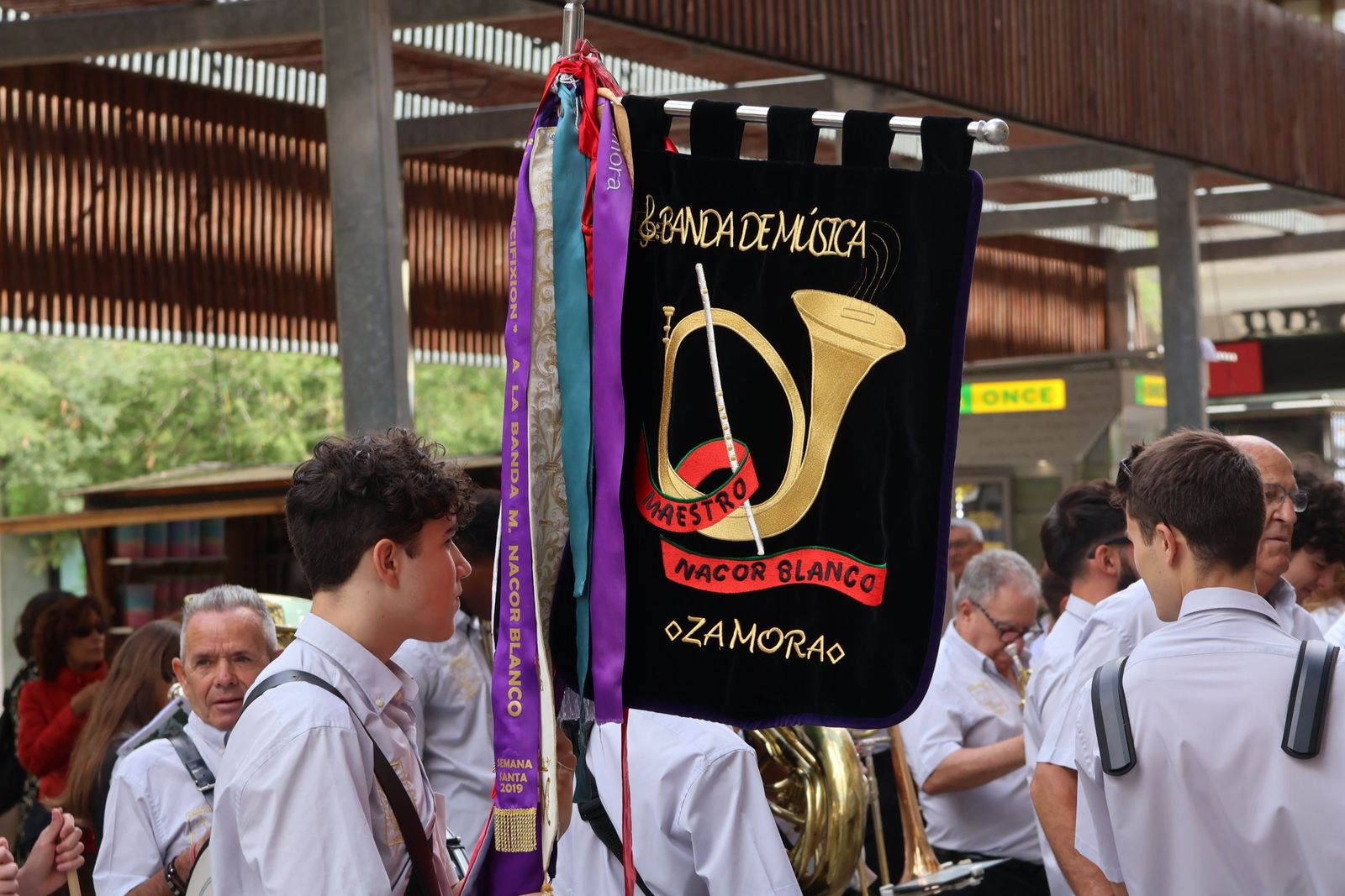 pasacalles-de-nacor-blanco-en-zamora-2