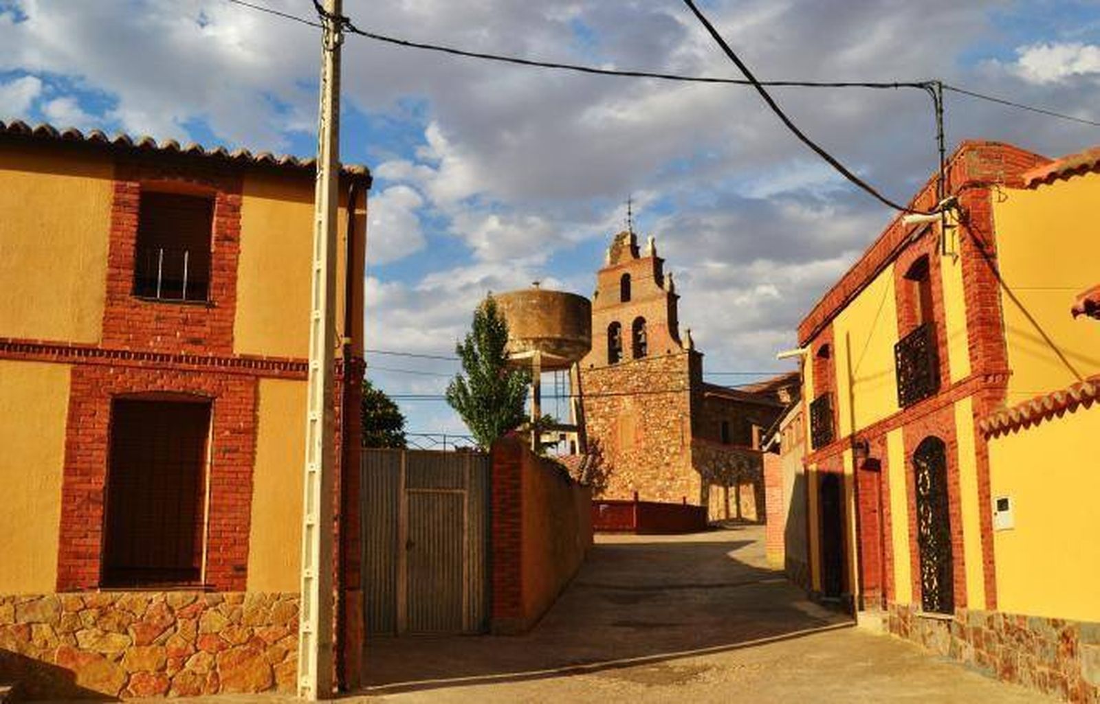 Riego del Camino. Foto: Oficina Turismo Zamora. Riego del Camino. Foto: Oficina Turismo Zamora.