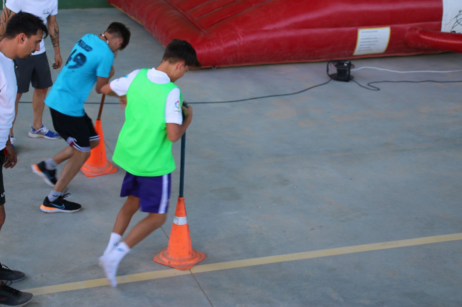 humor-amarillo-en-castellanos-de-moriscos-56