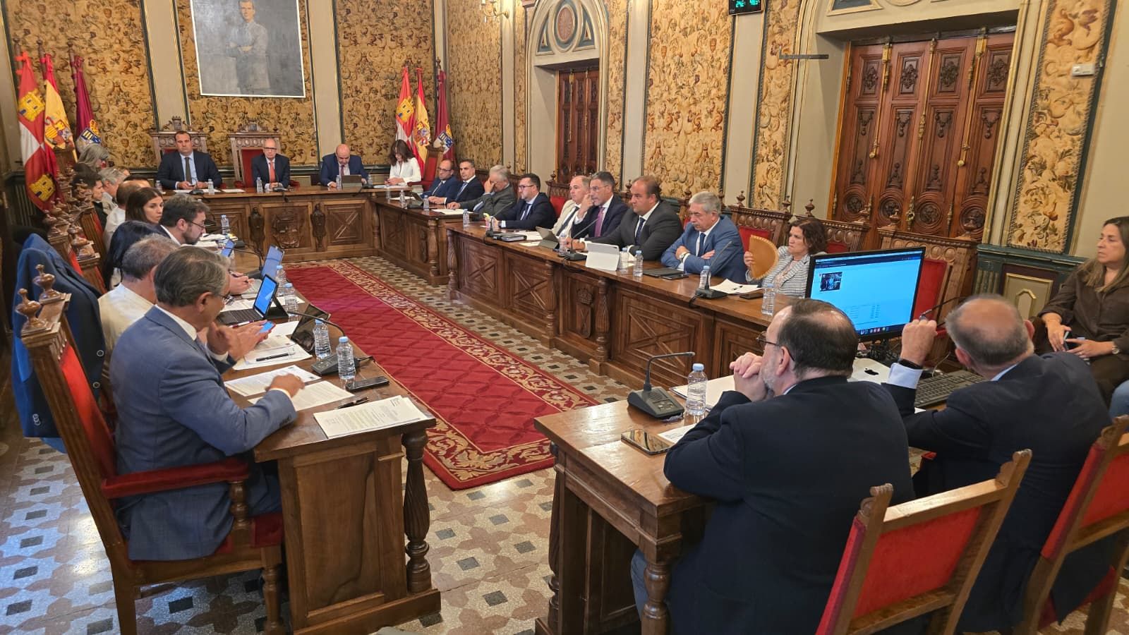 Pleno extraordinario Diputación para tratar sobre incendios forestales (6).jpg