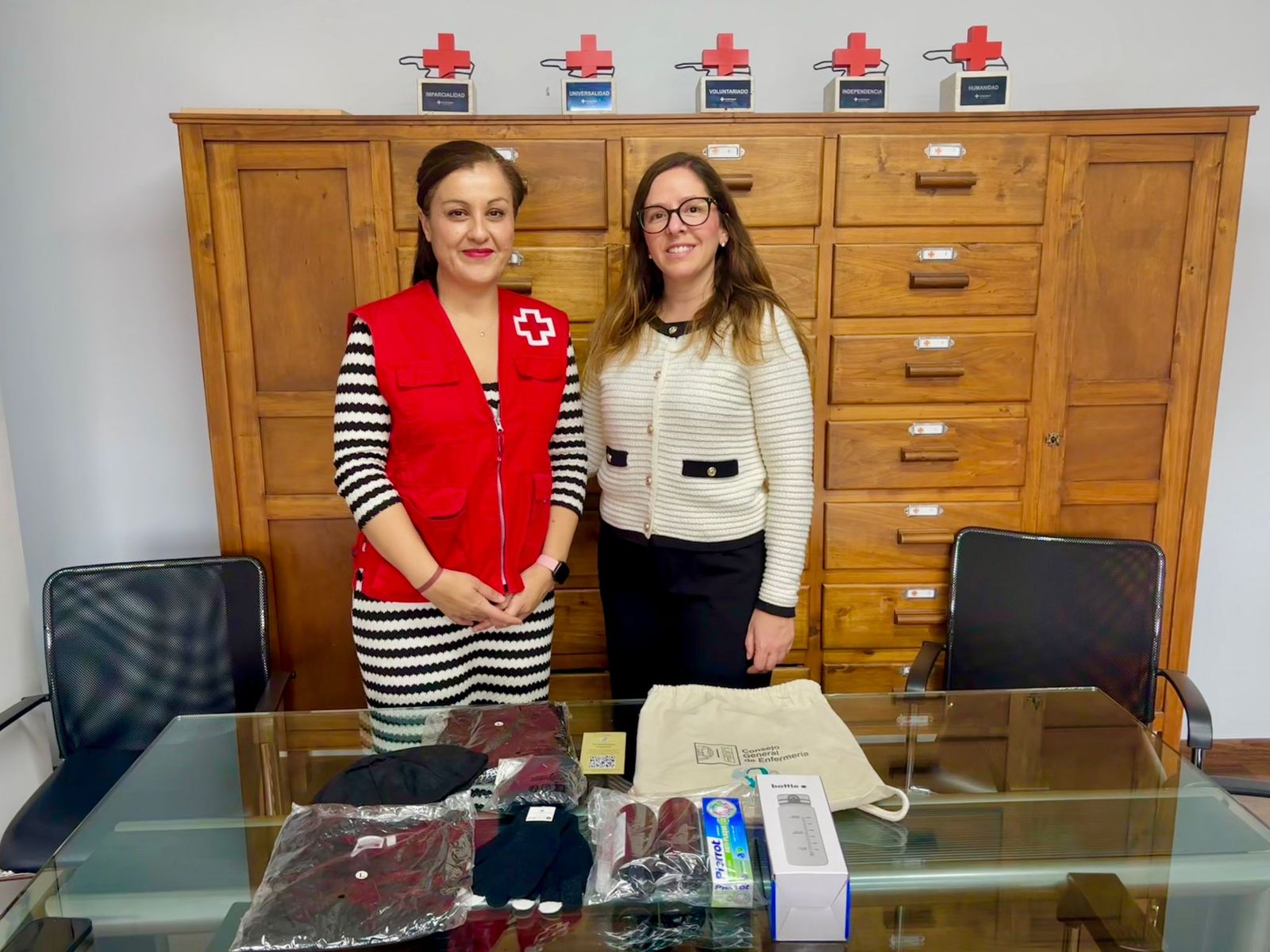 El Colegio Oficial de Enfermería de Zamora y Cruz Roja, ayuda a personas sin hogar en navidad