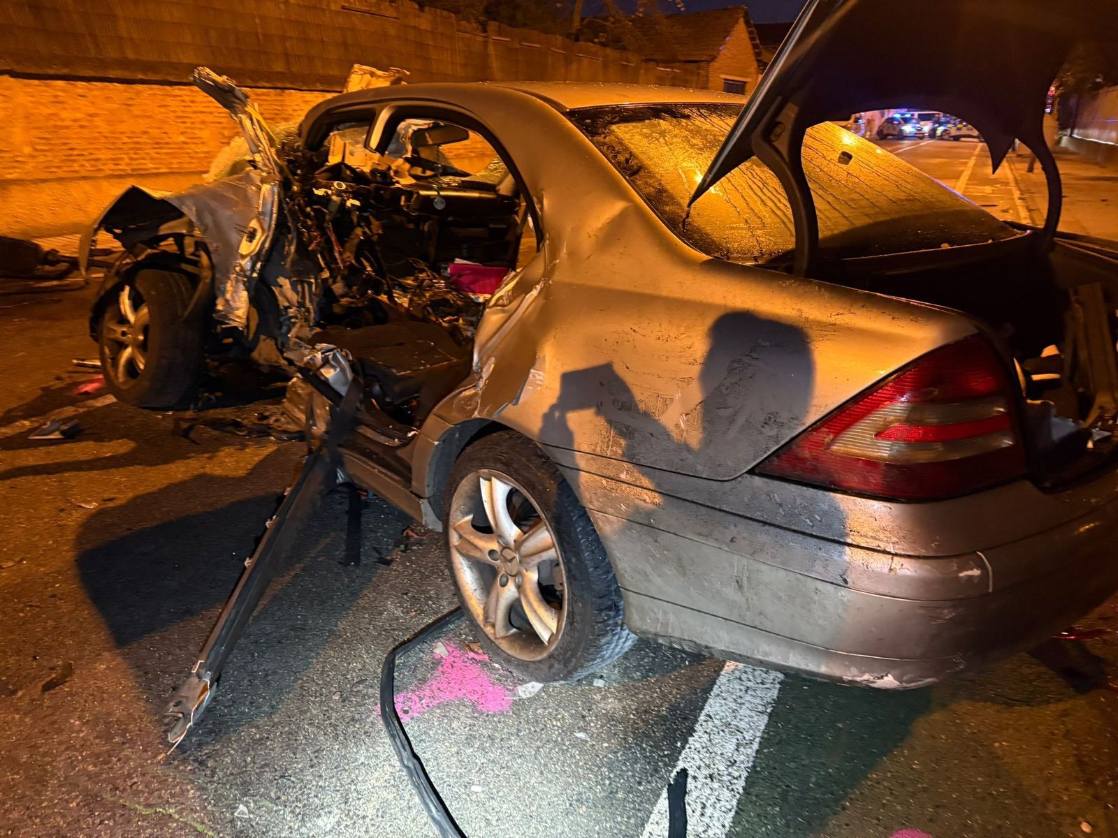 Estado del vehículo pocos minutos después del accidente de la calle Calzada de Medina