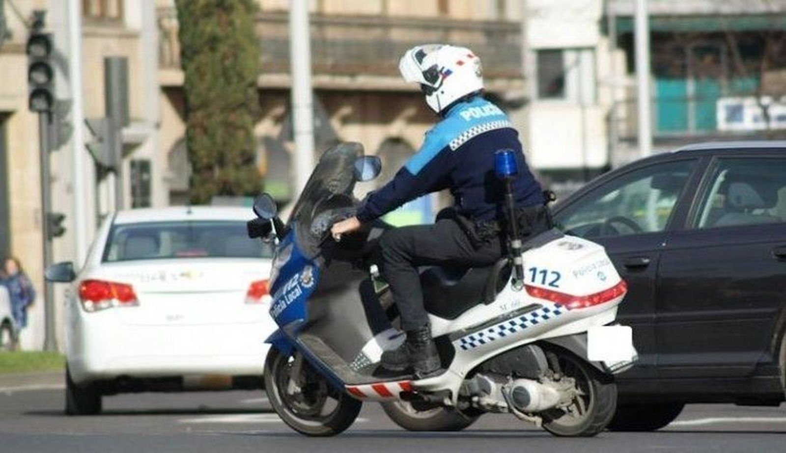 La Policía Local sorprende a tres niños de 14 años destrozando árboles en Zurguén