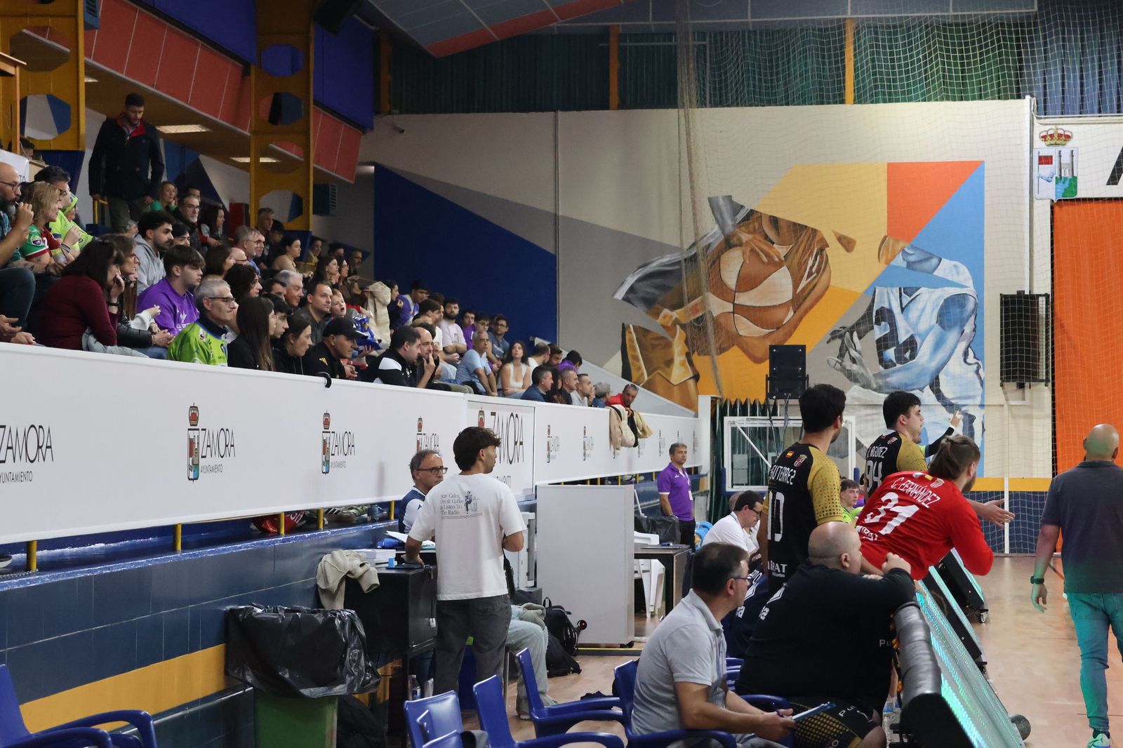 GALERÍA | El BM Zamora recibe en casa al Ciudad de Salamanca en un duelo muy ajustado