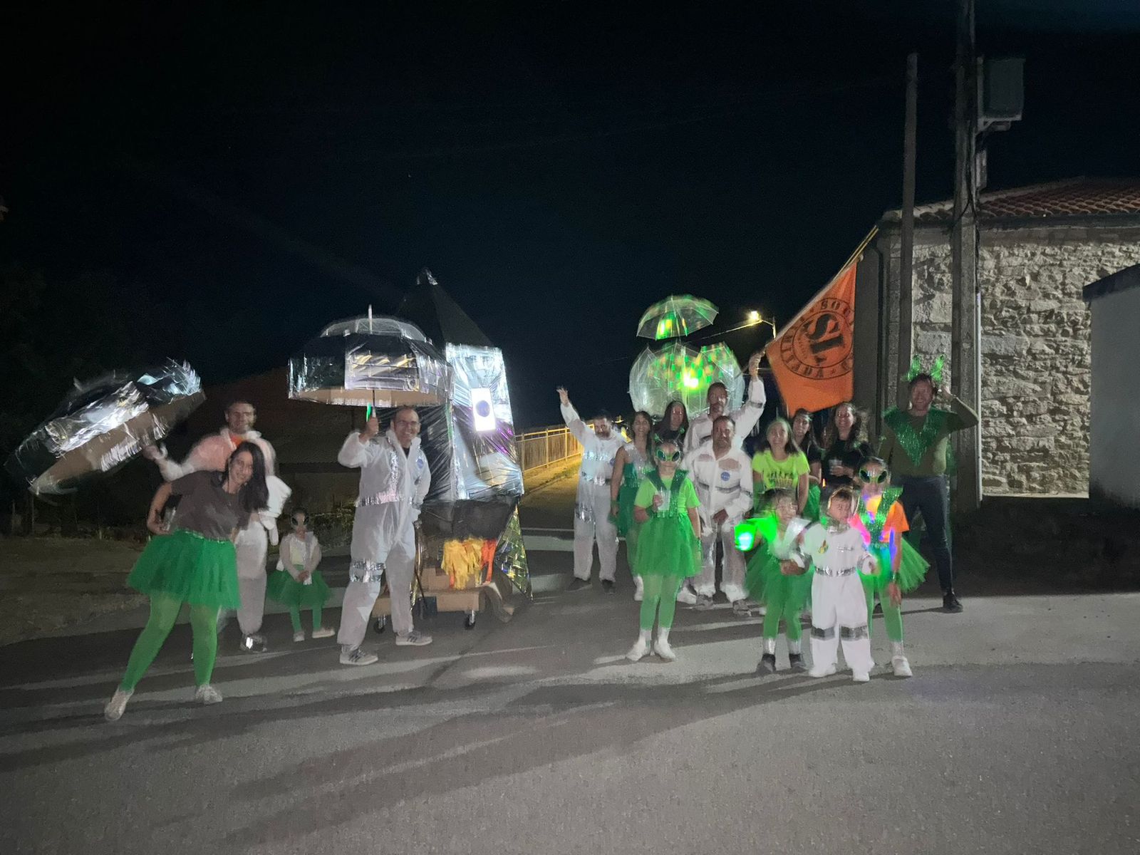 Desfile de peñas en Masueco 2025