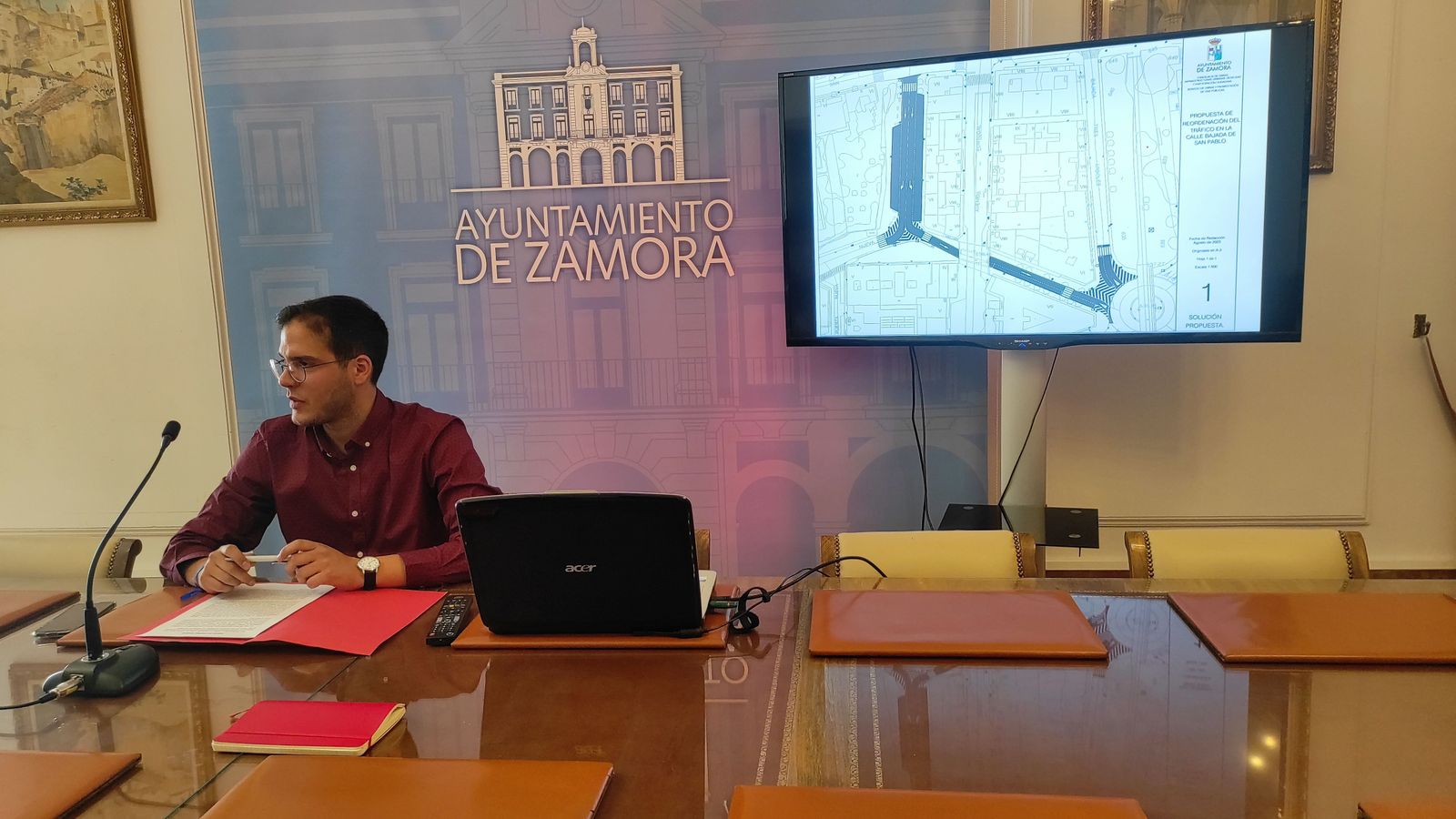 Pablo Novo, concejal de Movilidad del Ayunamiento de Zamora, presenta los presupuestos participativos.