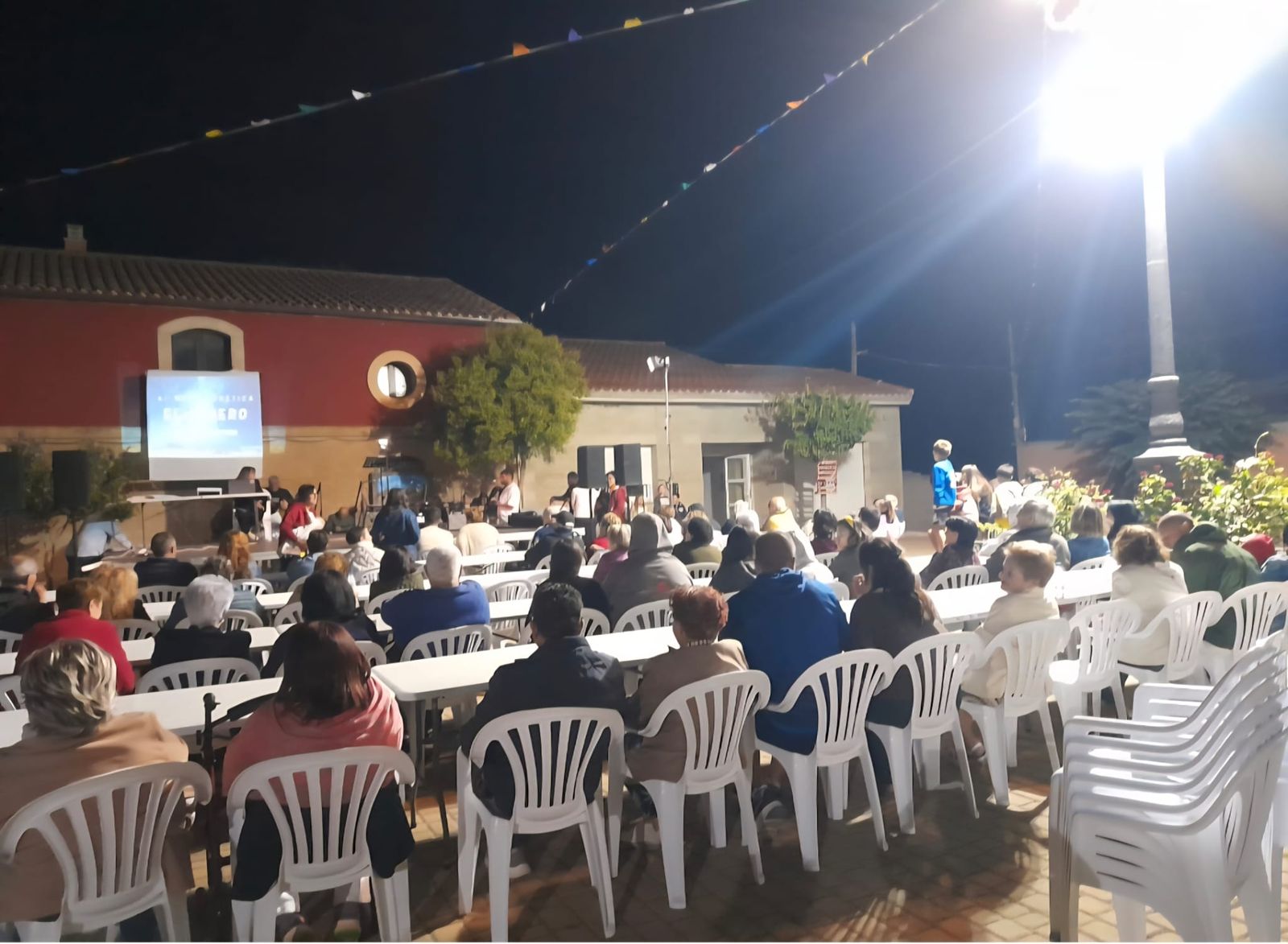 Noche poética en El Piñero