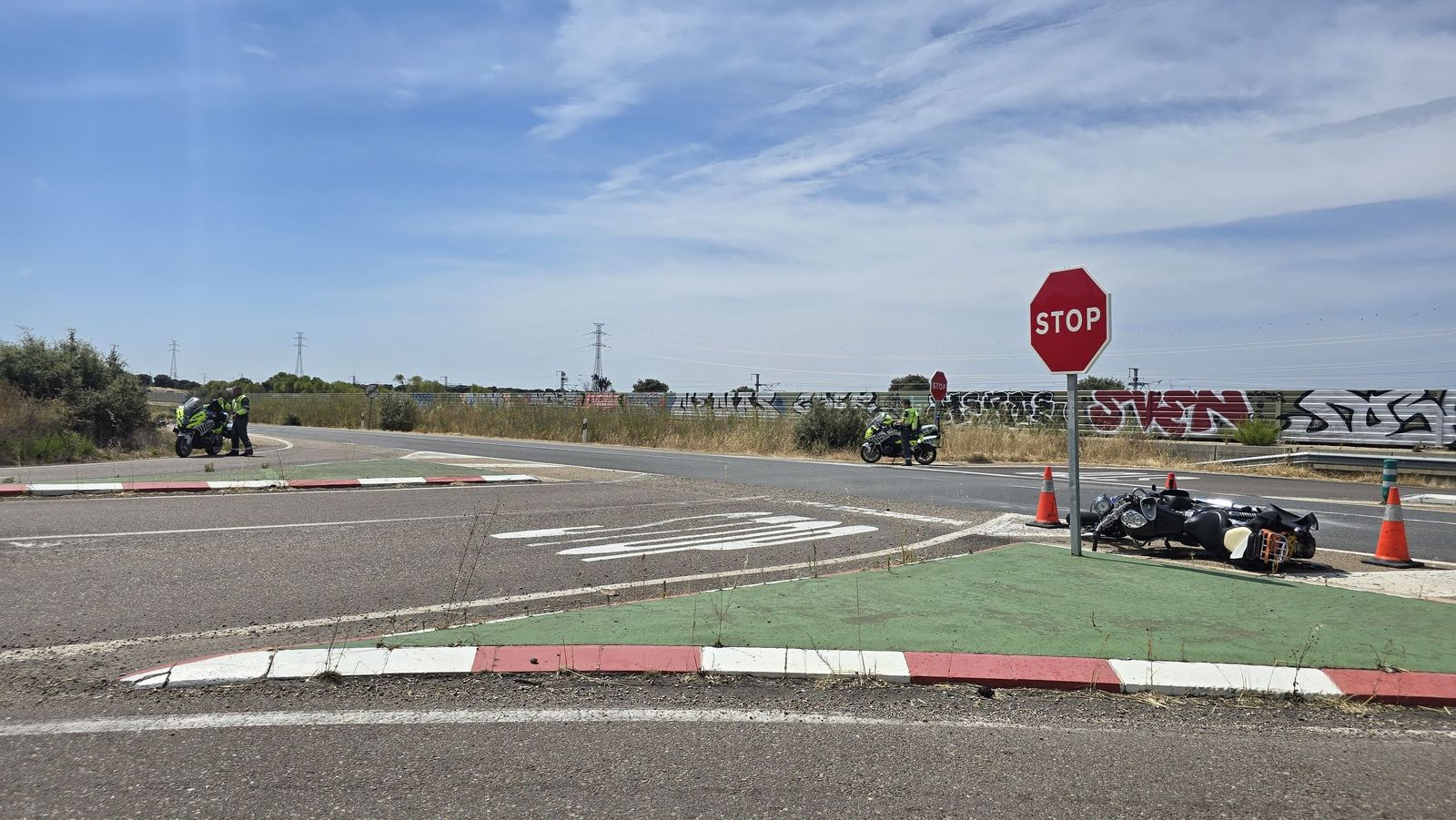 Accidente entre una moto y un turismo en Galindo y Perahuy