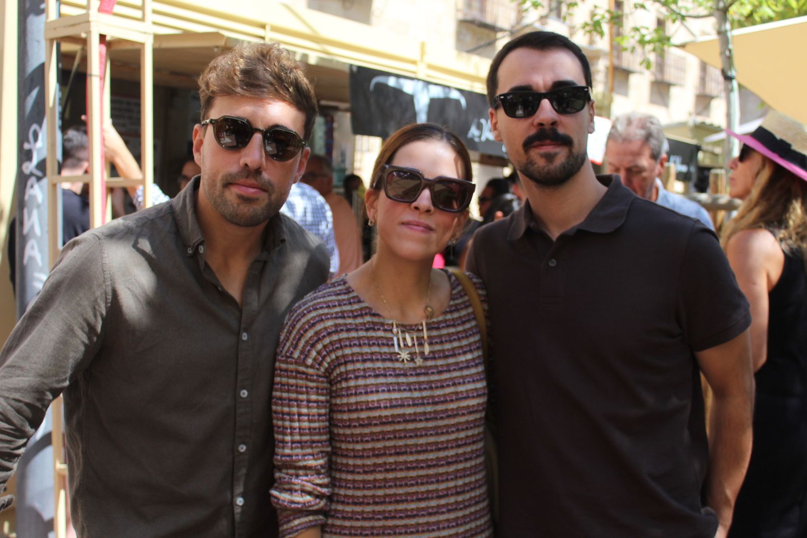 Ambiente en la Feria de Día en el mediodía de este