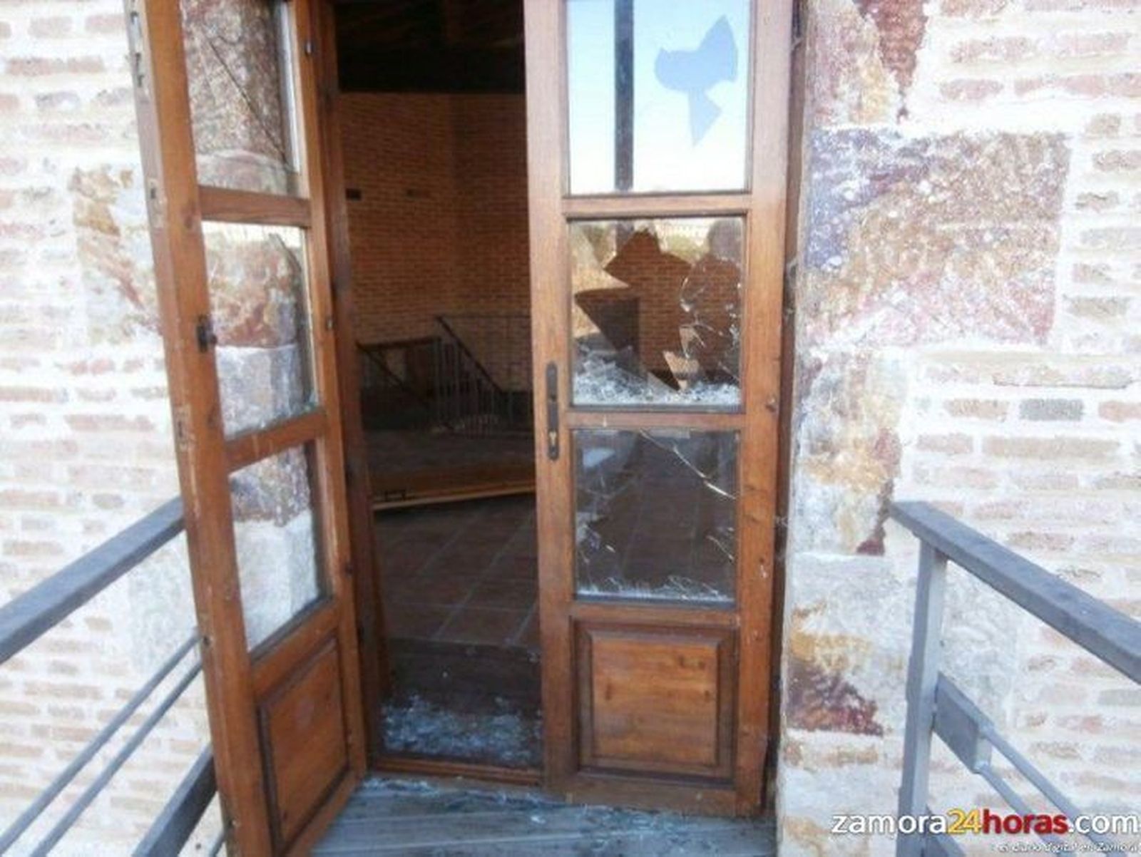 El PSOE denuncia el abandono de las Aceñas de Cabañales y propone un uso público