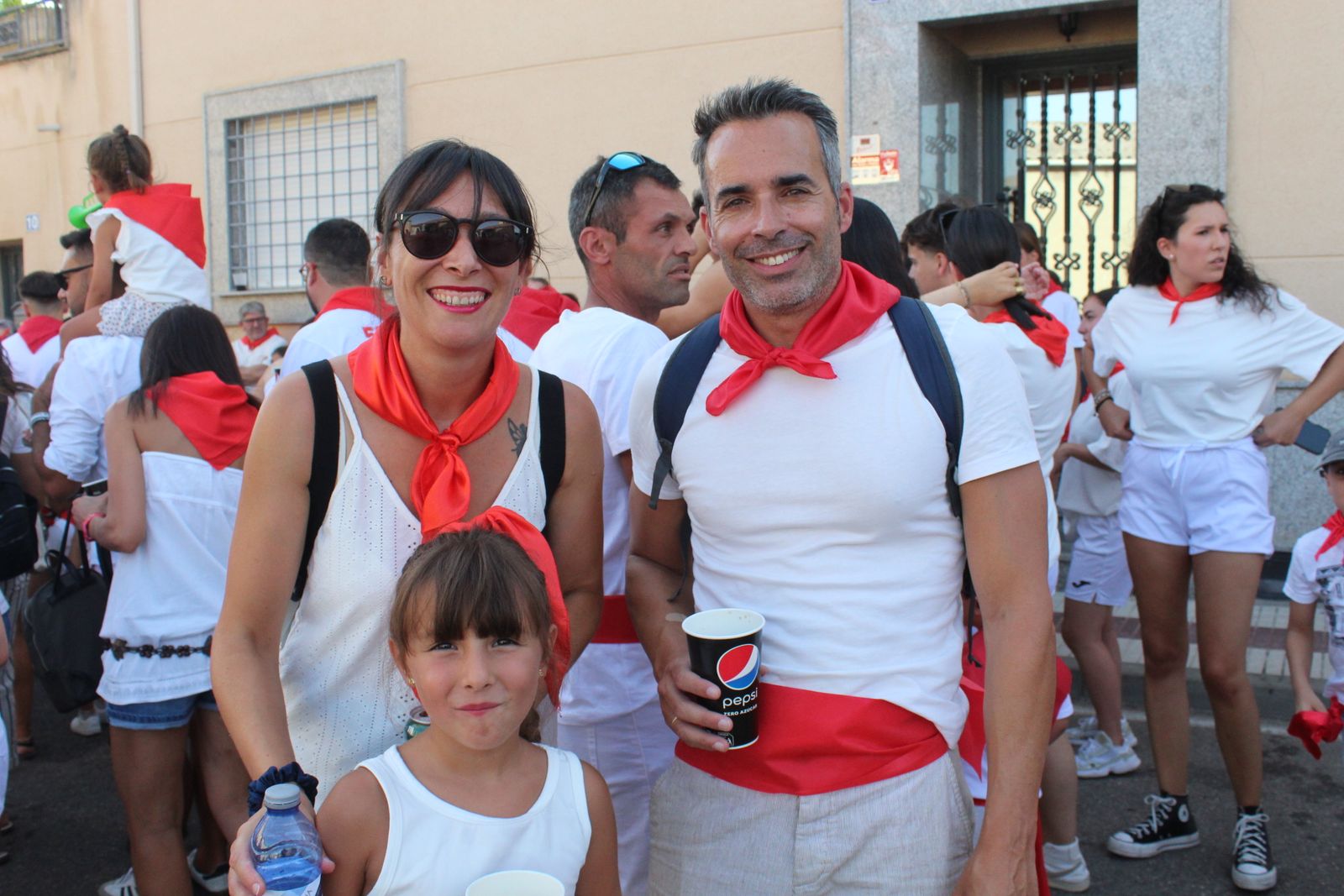 Castellanos de Moriscos. Paseo de peñas con la temática “Viva San Fermín”