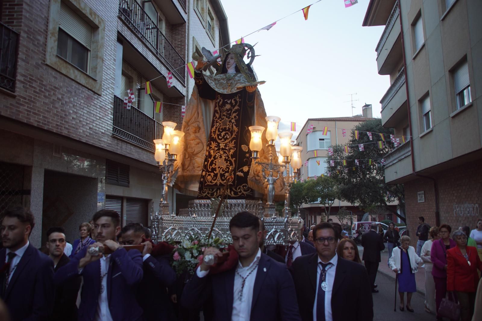 Procesión de Santa Teresa en Alba 2025 (53).jpeg