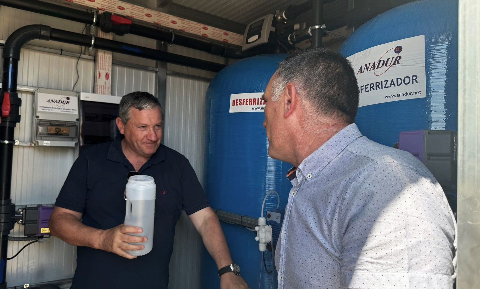 El presidente de la Diputación en su visita a la planta potabilizadora (ETAP)compacta de filtración el pasado mes de septiembre