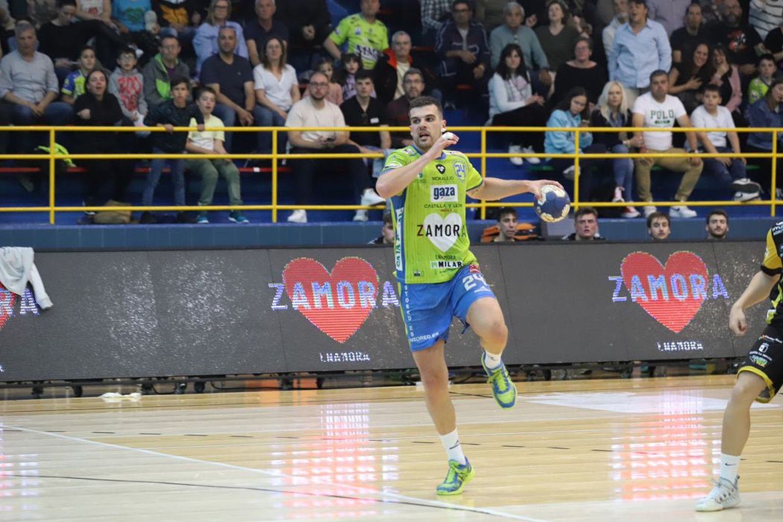 Jaime González, exjugador del Balonmano Zamora, en un partido ante el Alarcos Ciudad Real. Archivo. Jaime González, exjugador del Balonmano Zamora, en un partido ante el Alarcos Ciudad Real. Archivo.