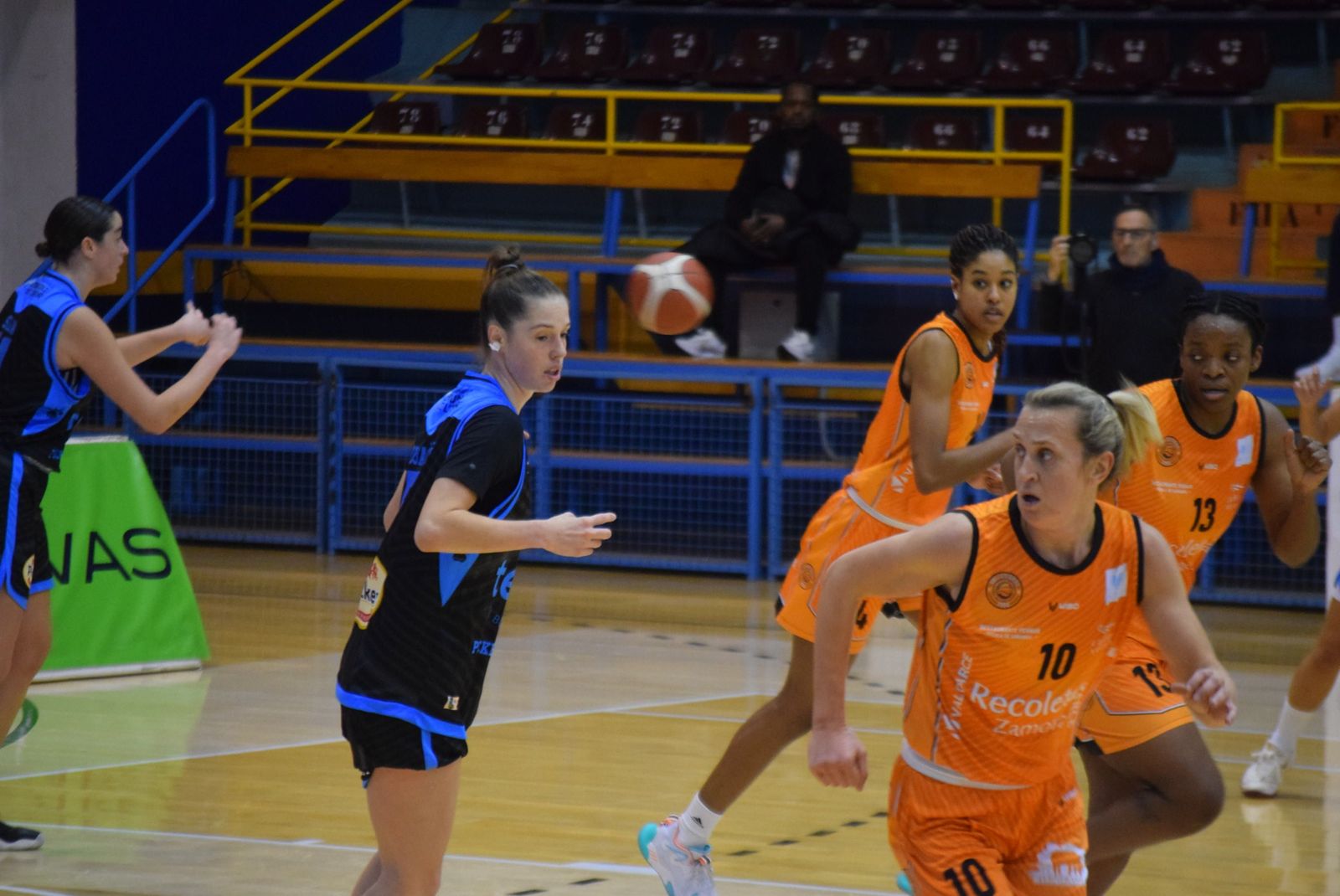 cd-zamarat-picken-claret-10