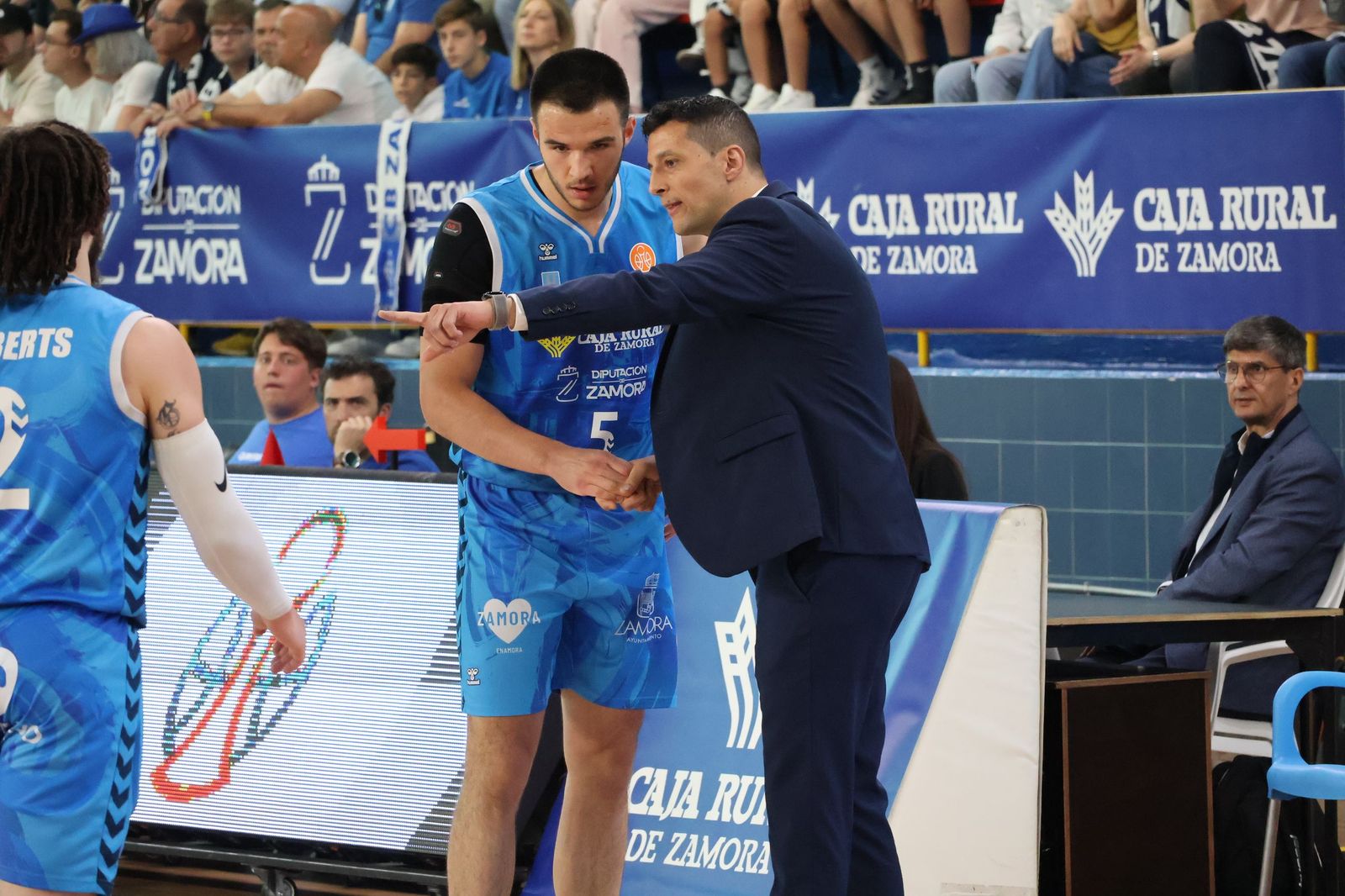 GALERÍA | Revive en imágenes el partido entre el CB Zamora y Alega Cantabria