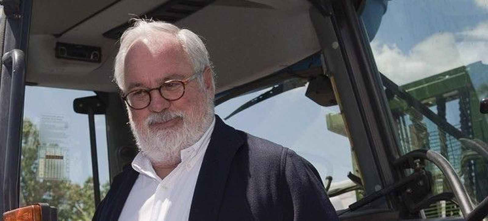Cañete: "Los socialistas se olvidaron de la agricultura, de sus trabajadores y de defenderlos en Europa"