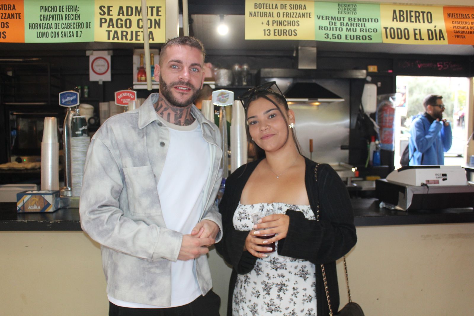 Ambiente en la Feria de Día en el mediodía de este lunes