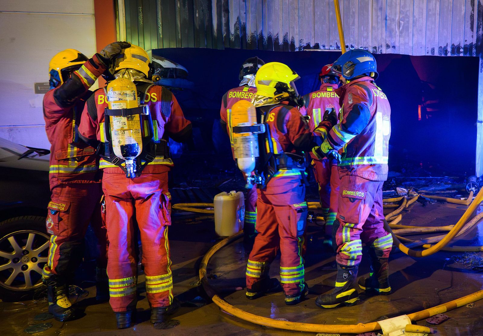 Herido un varón en el incendio de una nave en Ciudad Rodrigo
