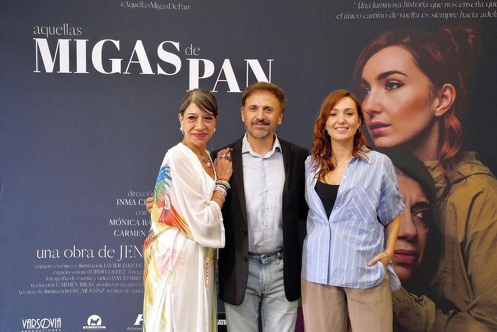 Las actrices Mónica Bardem (izquierda) y Carmen Ibeas (derecha) junto al actor José Mota durante la presentación de las Jornadas de concienciación sobre el Alzheimer 'Unos días para recordar' Infosalus