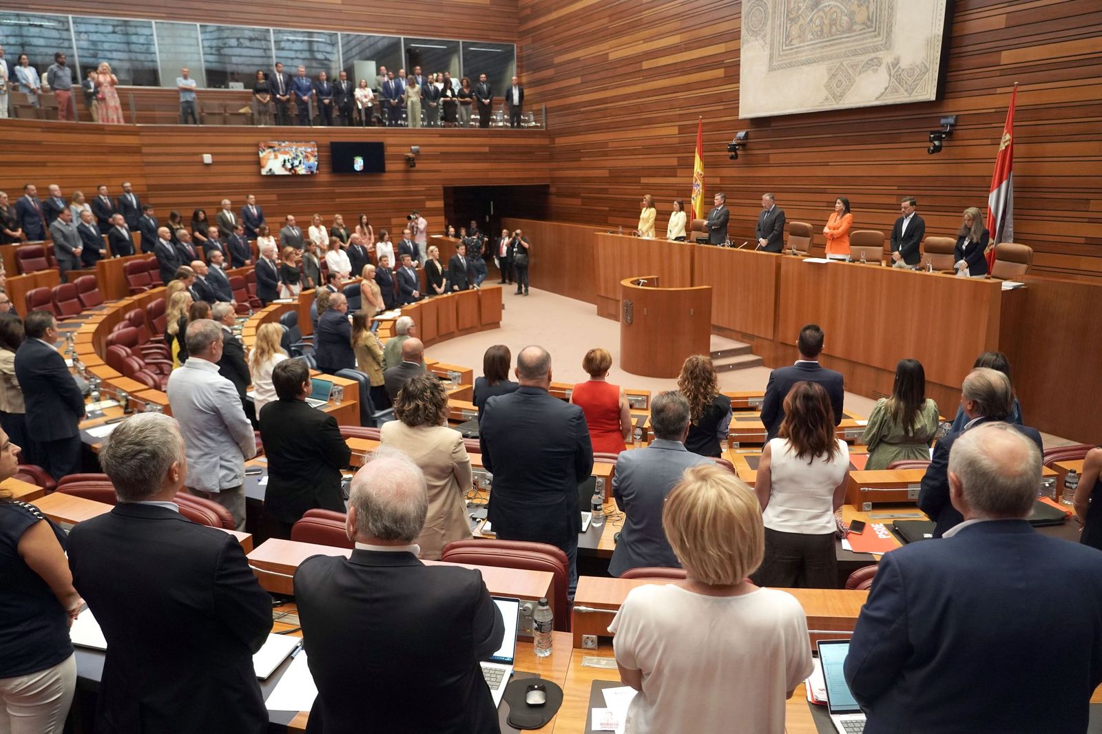 El presidente de la Junta, Alfonso Fernández Mañueco, durante el Pleno extraordinario de las Cortes
