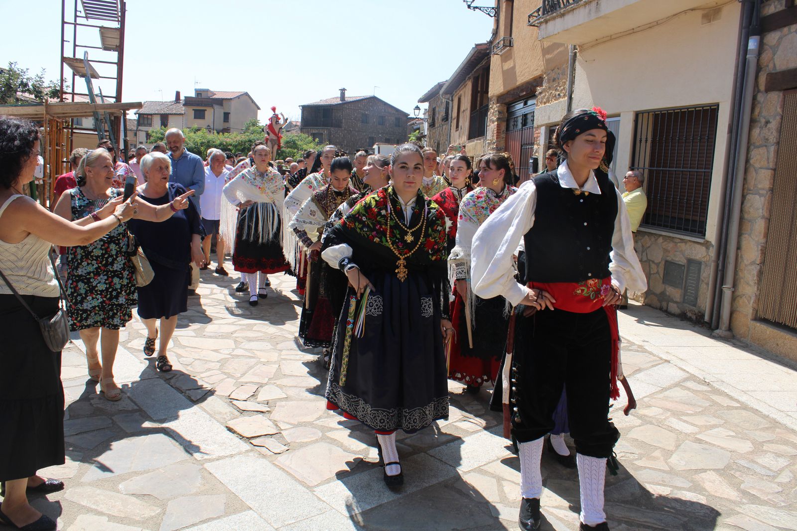 procesion-y-ofertorio-villanueva-del-conde-35