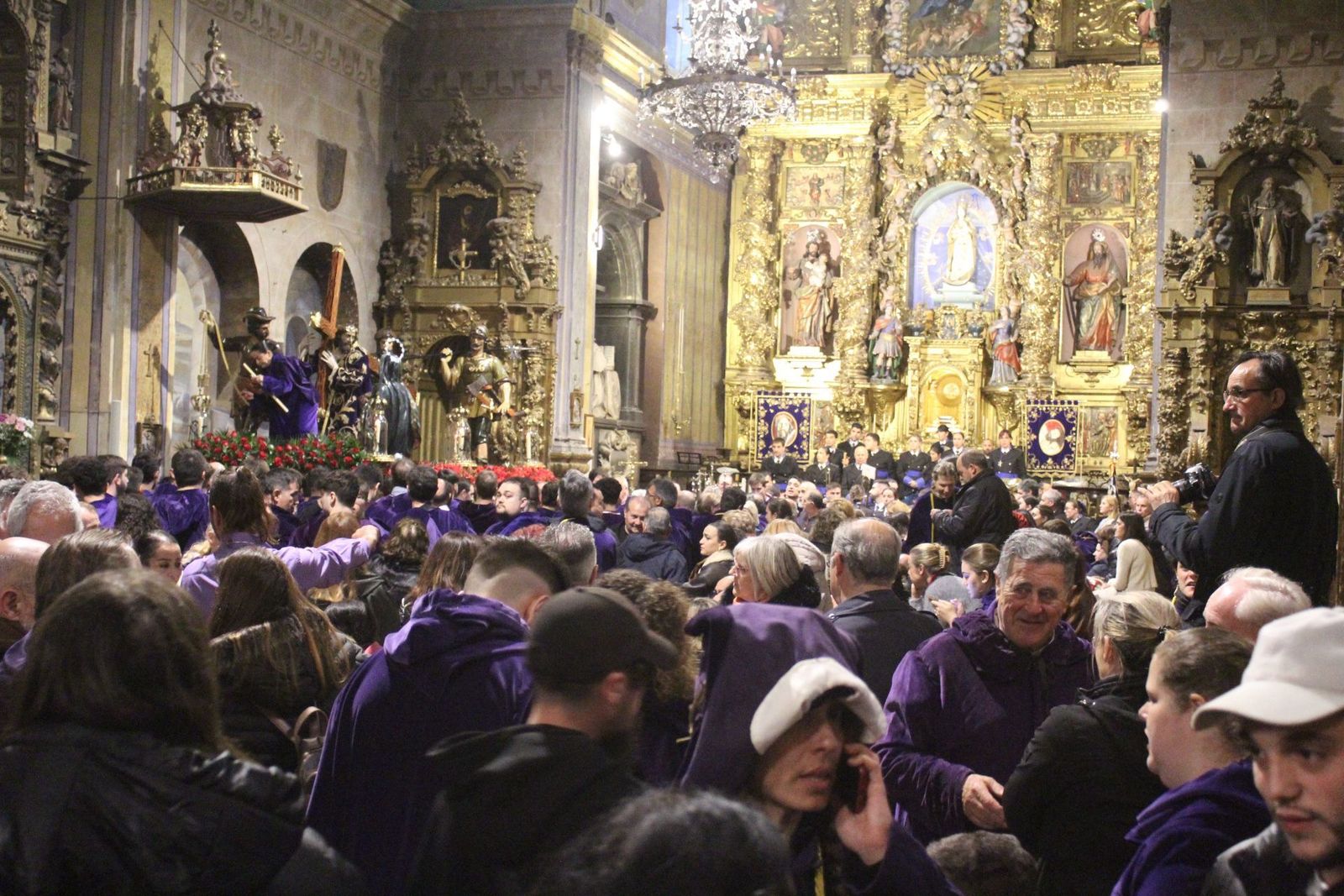 procesion-de-nuestro-padre-jesus-nazareno-y-santo-entierro-4