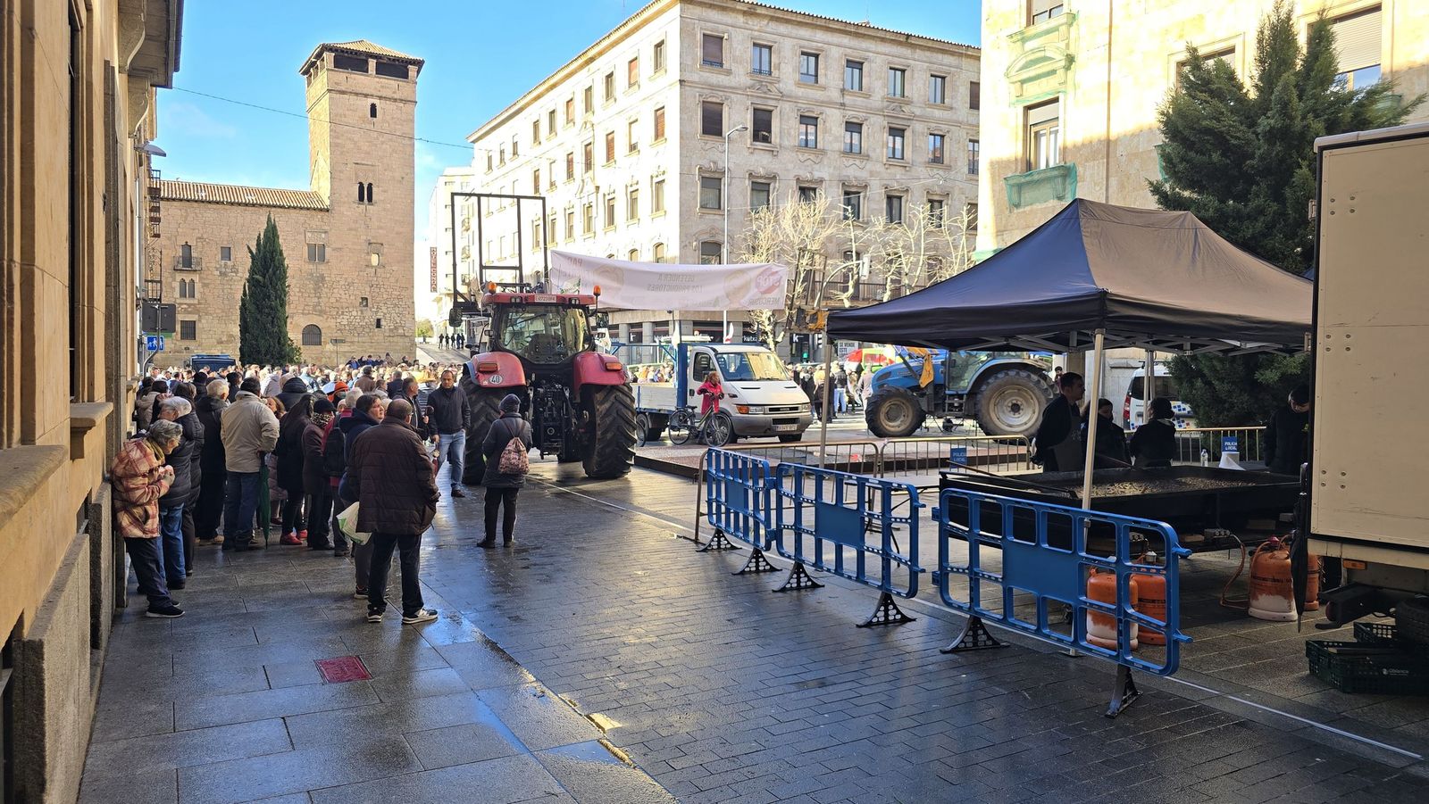 En imágenes la marcha con tractores y vehículos de campo en Salamanca en protesta contra Mercosur
