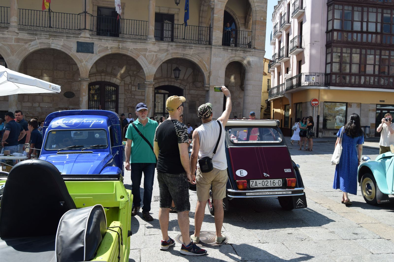 xxi-concentracion-internacional-de-citroeen-2cv-y-clasicos-17