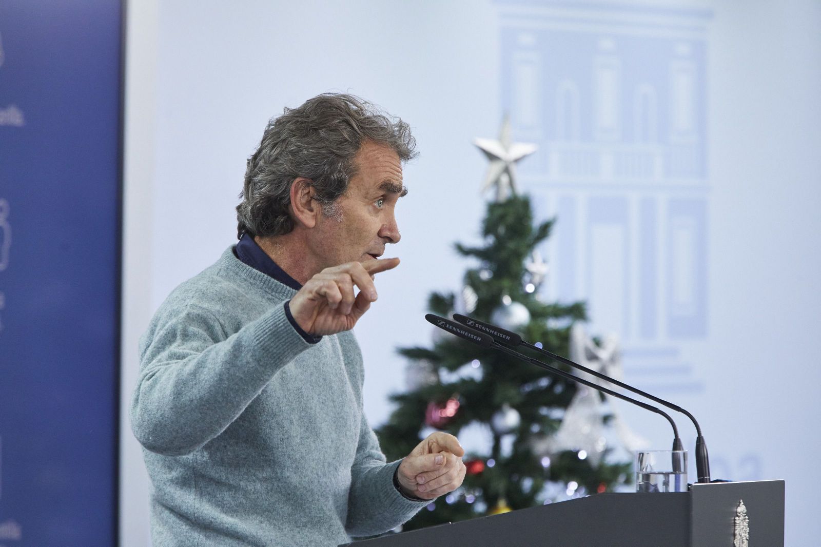 El director del Centro de Coordinación de Alertas y Emergencias Sanitarias (CCAES), Fernando Simón, ofrece una rueda de prensa para informar sobre la evolución de la pandemia de coronavirus, en el