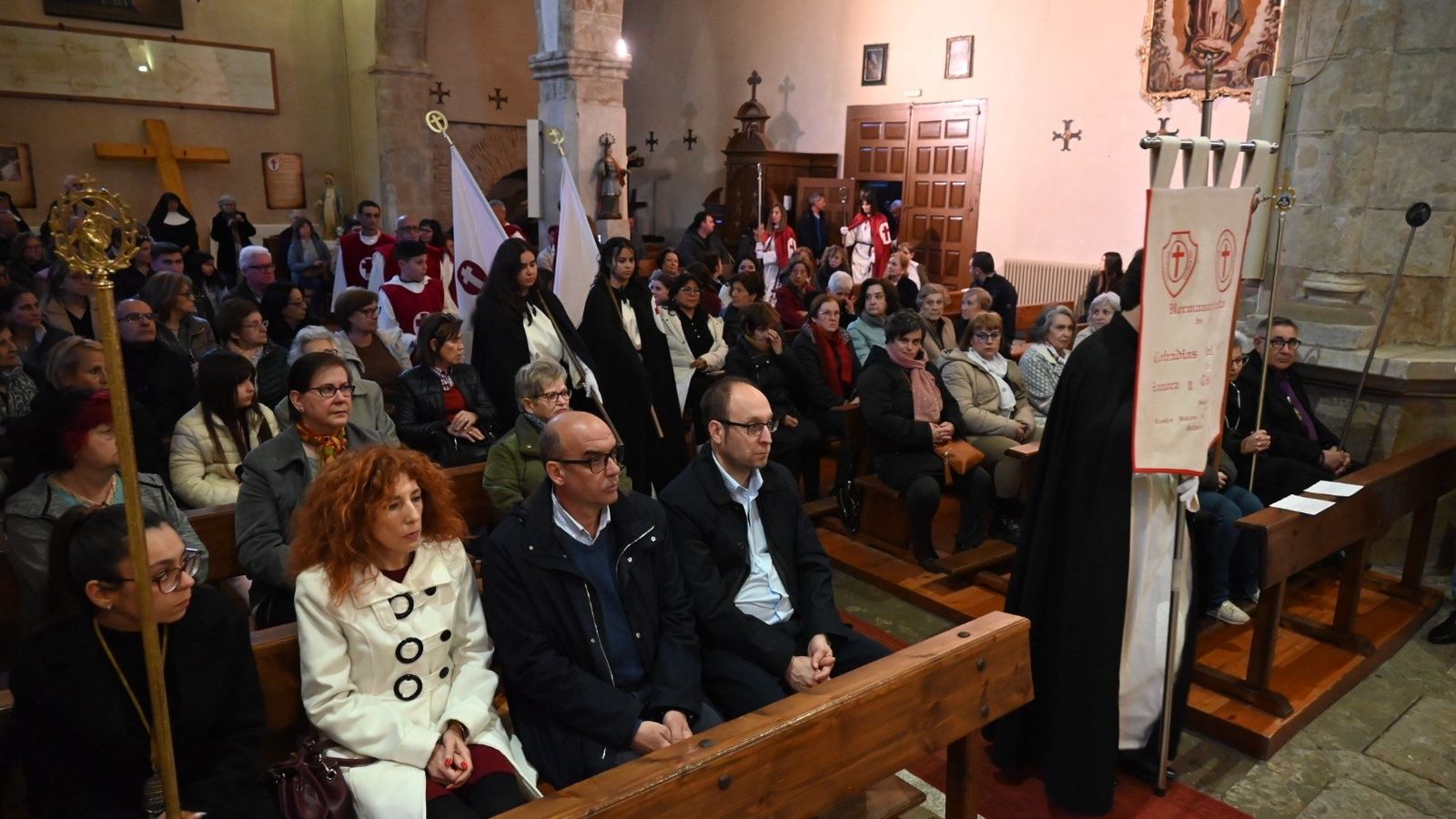 Besapiés del Santísimo Cristo de la Expiración en el Martes Santo en Ciudad Rodrigo