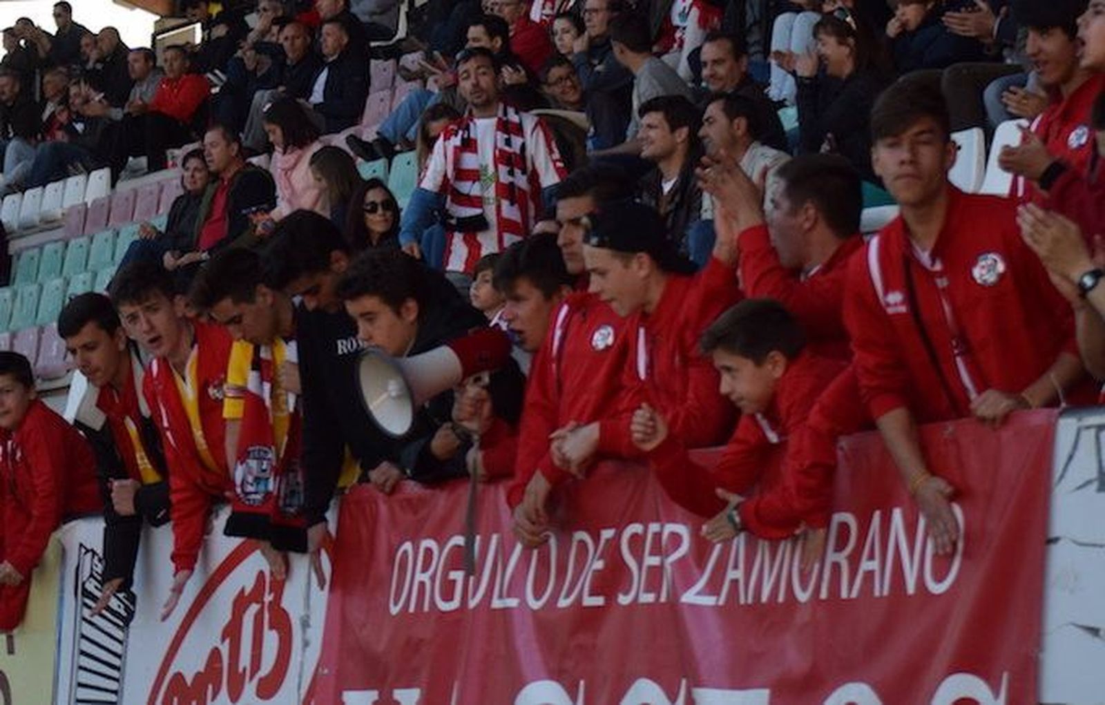 La afición, entregada y con la misma fe que el equipo