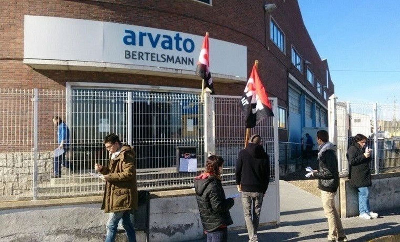  y la izquierda se moviliza para defender los derechos laborales en Arvato