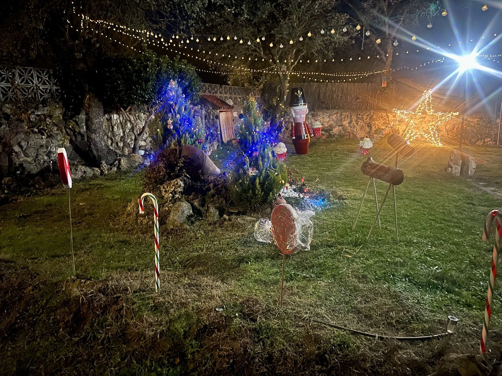 M.R.G.R. - Decoración navideña situada en una vivienda de El Arco (5).jpeg