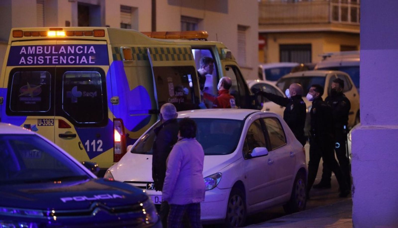 El momento en el que el detenido se encara con la Policía Nacional
