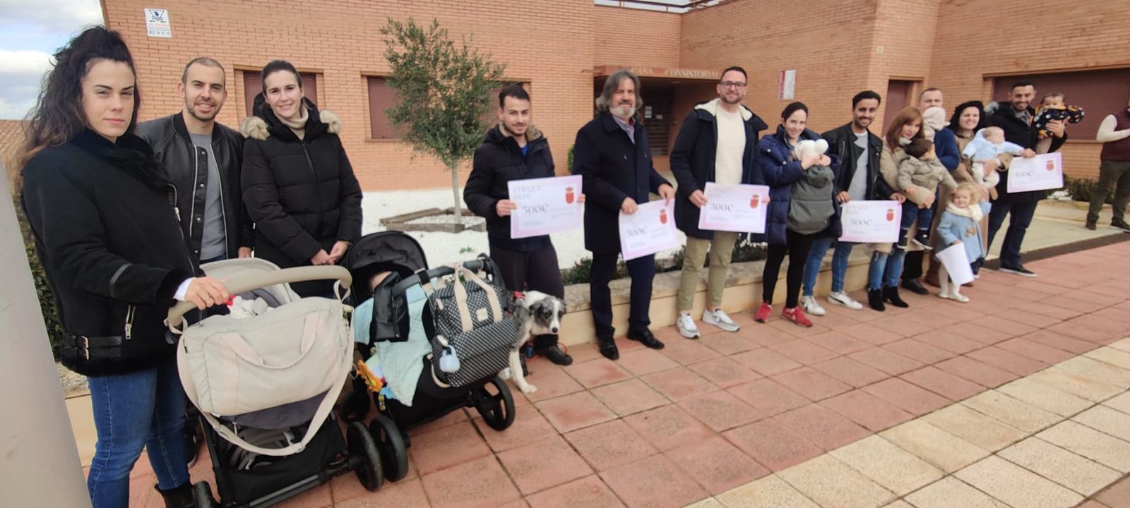 Entrega del cheque bebé en Carrascal