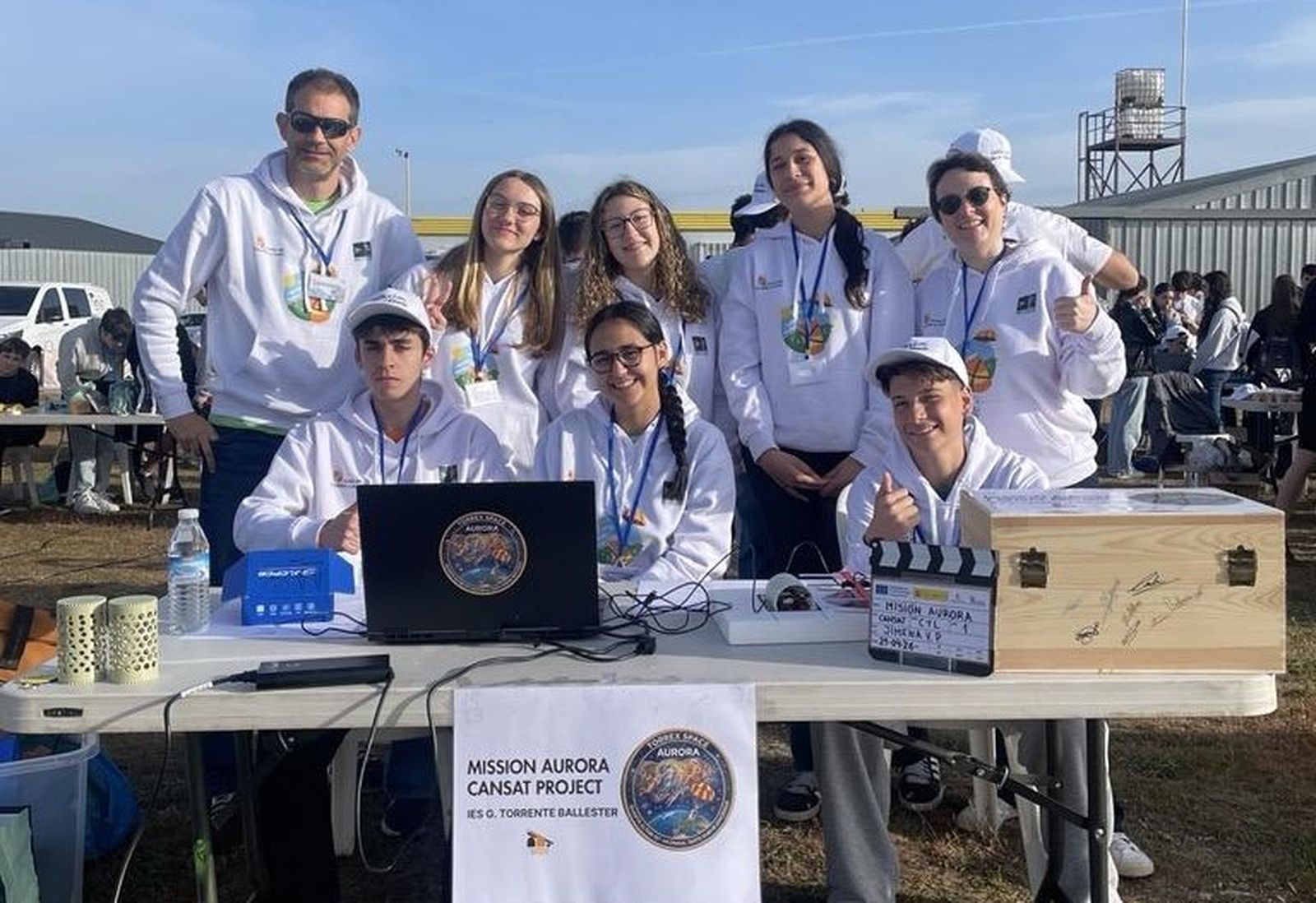 Equipo Misión Aurora justo antes de lanzamiento