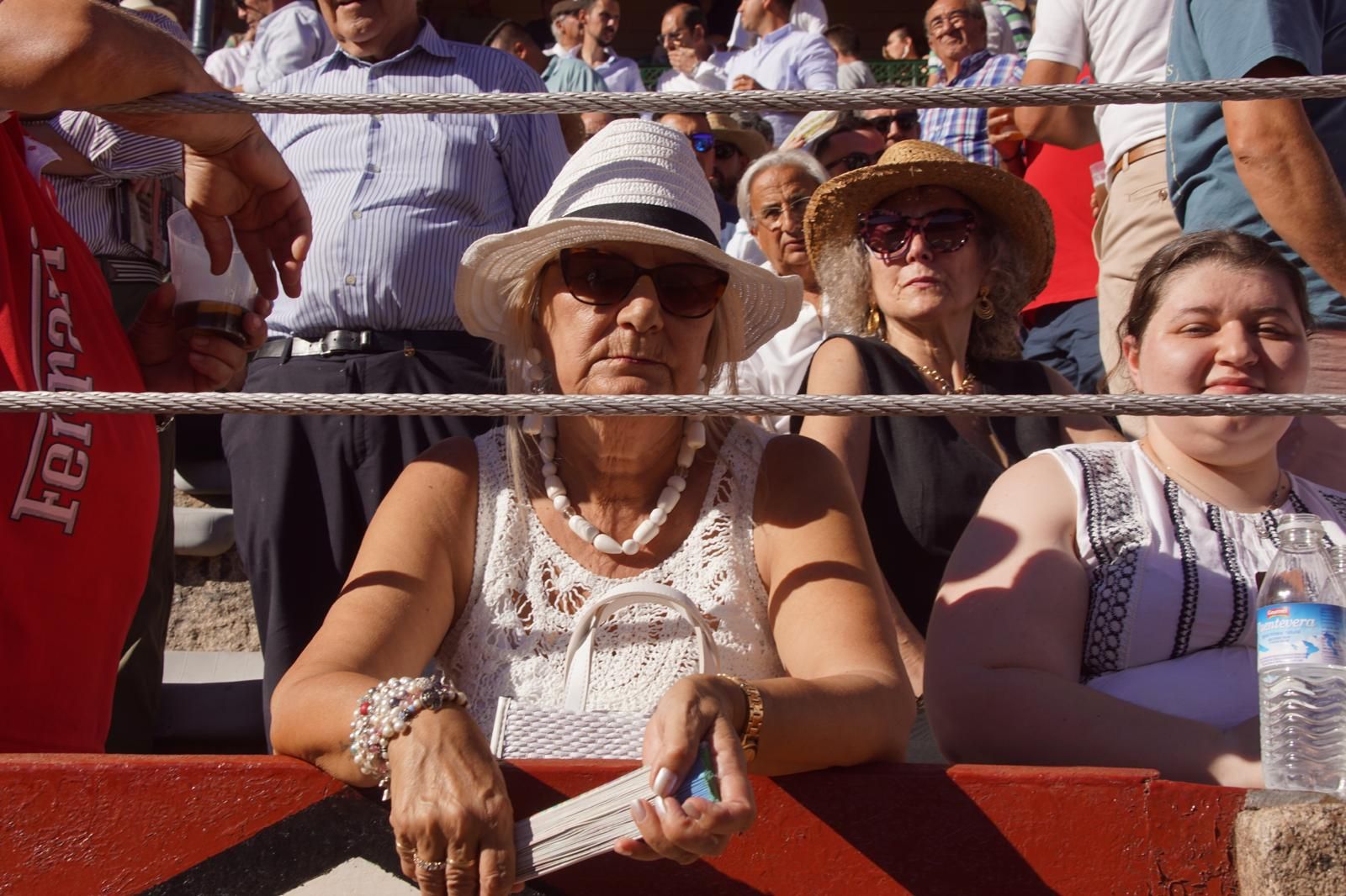 Así ha vivido la afición de La Glorieta el primer cartel de figuras de la feria: imágenes del ambiente en los tendidos y en el patio de cuadrillas