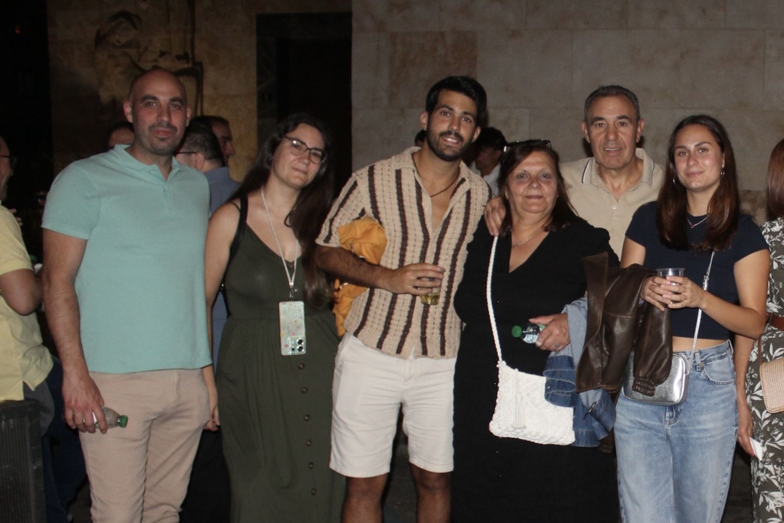 Los salmantinos vuelven a salir de casetas para celebrar las fiestas: ¡búscate entre las imágenes de este miércoles por la noche!