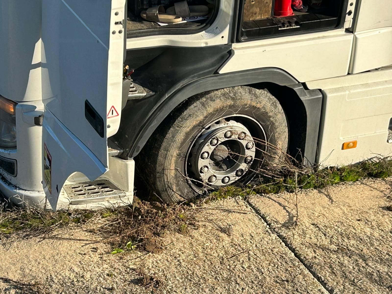 whatsapp-image-2023-12-24-at-16-36-37